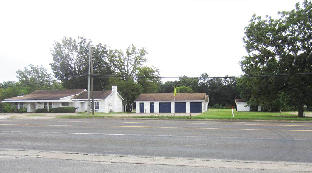420 East Royal Boulevard - Photo 1