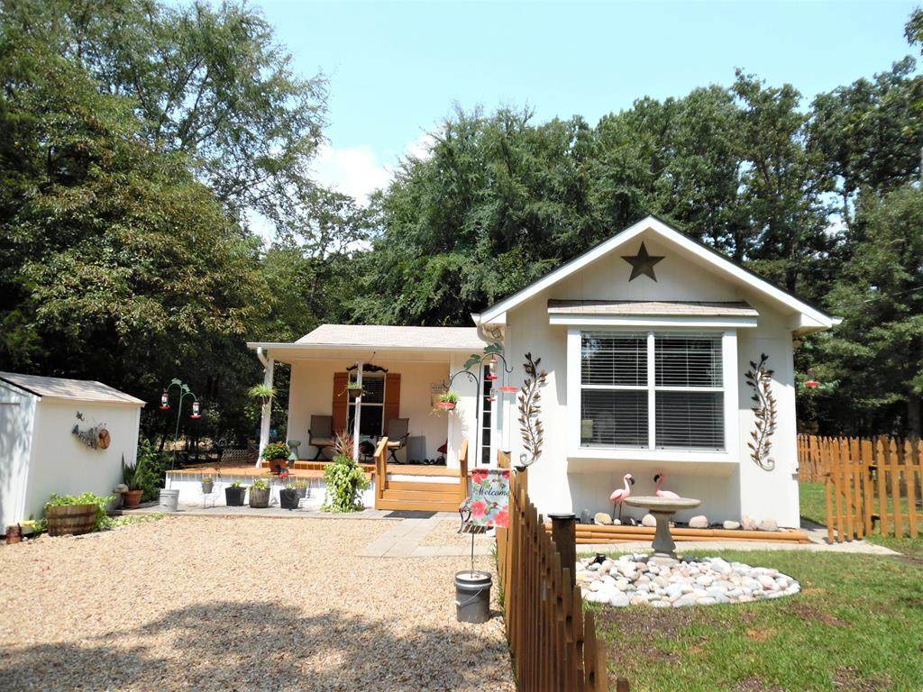 320 North Lake Drive - Photo 1