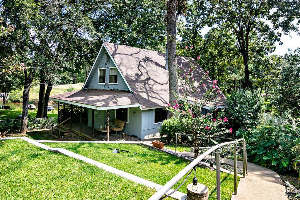 160 Bayside Circle - Photo 1