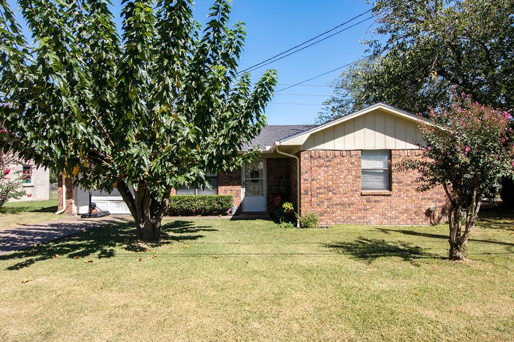 204 W Alene Drive - Photo 1