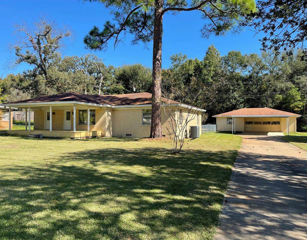 805 Lucas - Photo 1