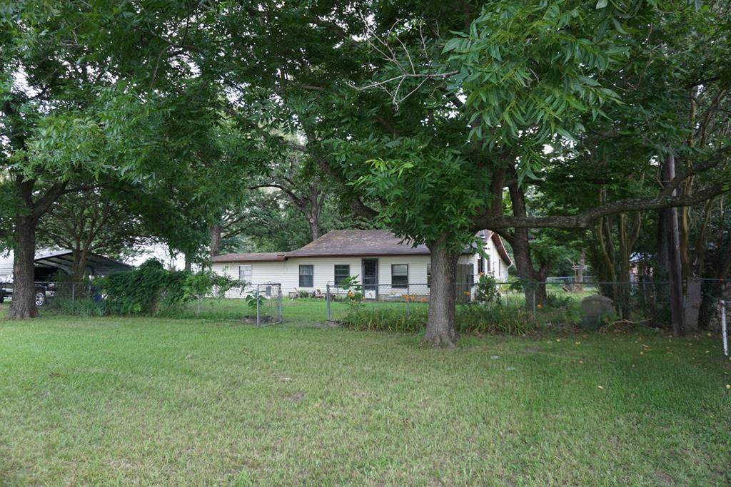 1633 Royal Blvd - Photo 1