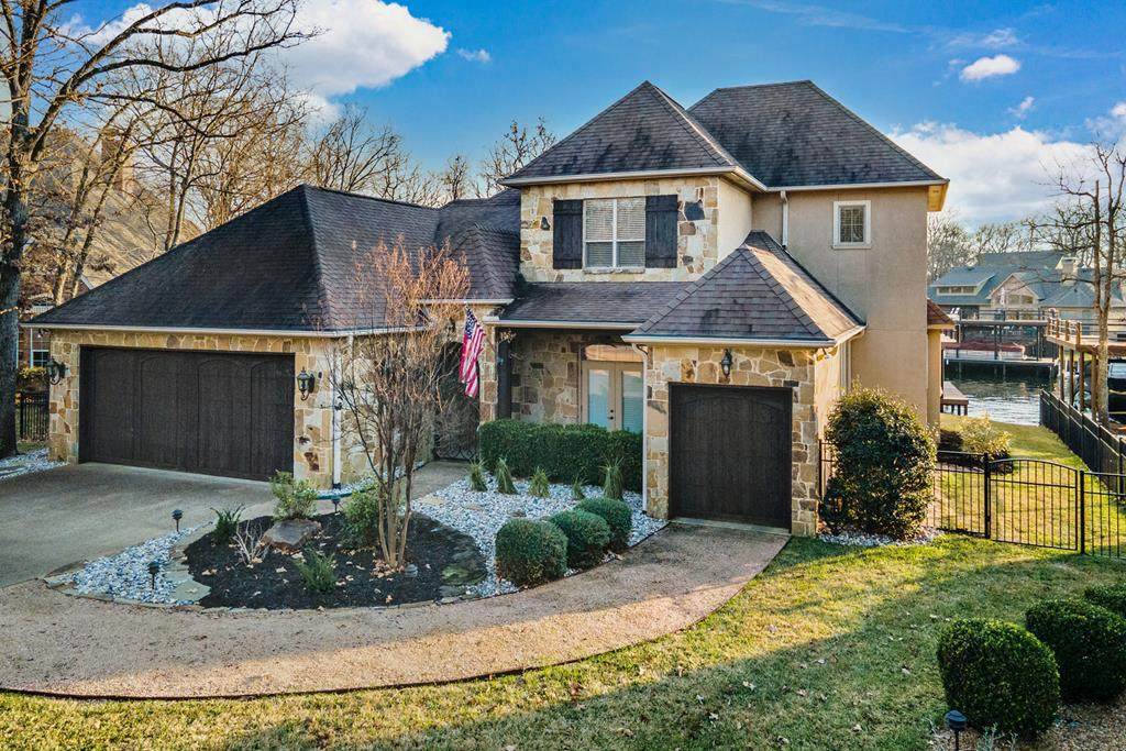 106 Carmel Place - Photo 1