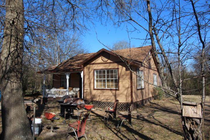 605 Tidmore St - Photo 1