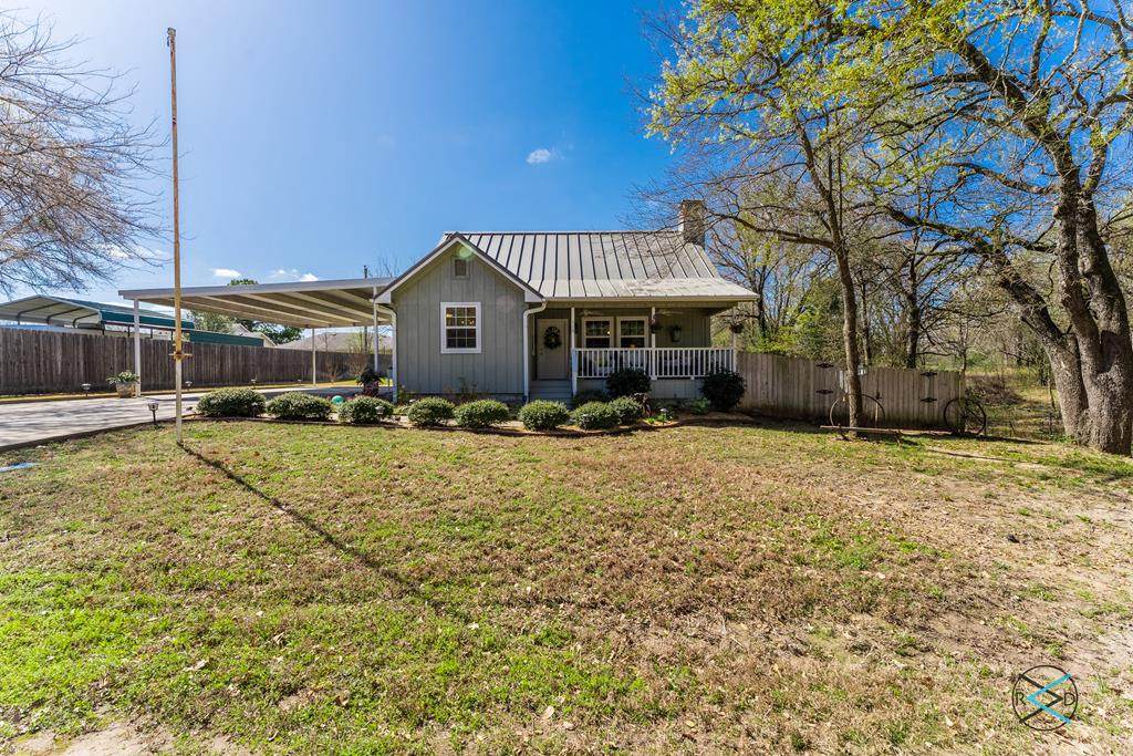 119 Holiday Drive - Photo 1