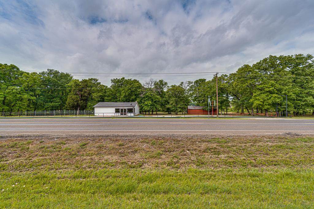 5343 Hwy 274 - Photo 1