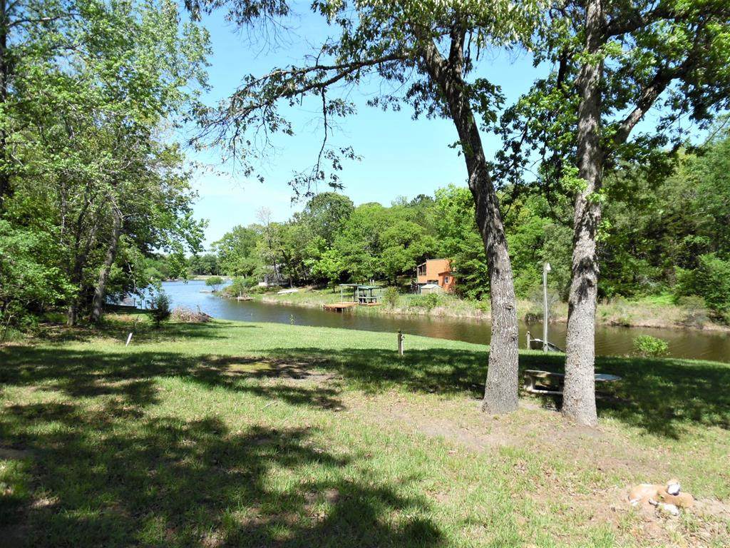 183 Mesquite Lane - Photo 1