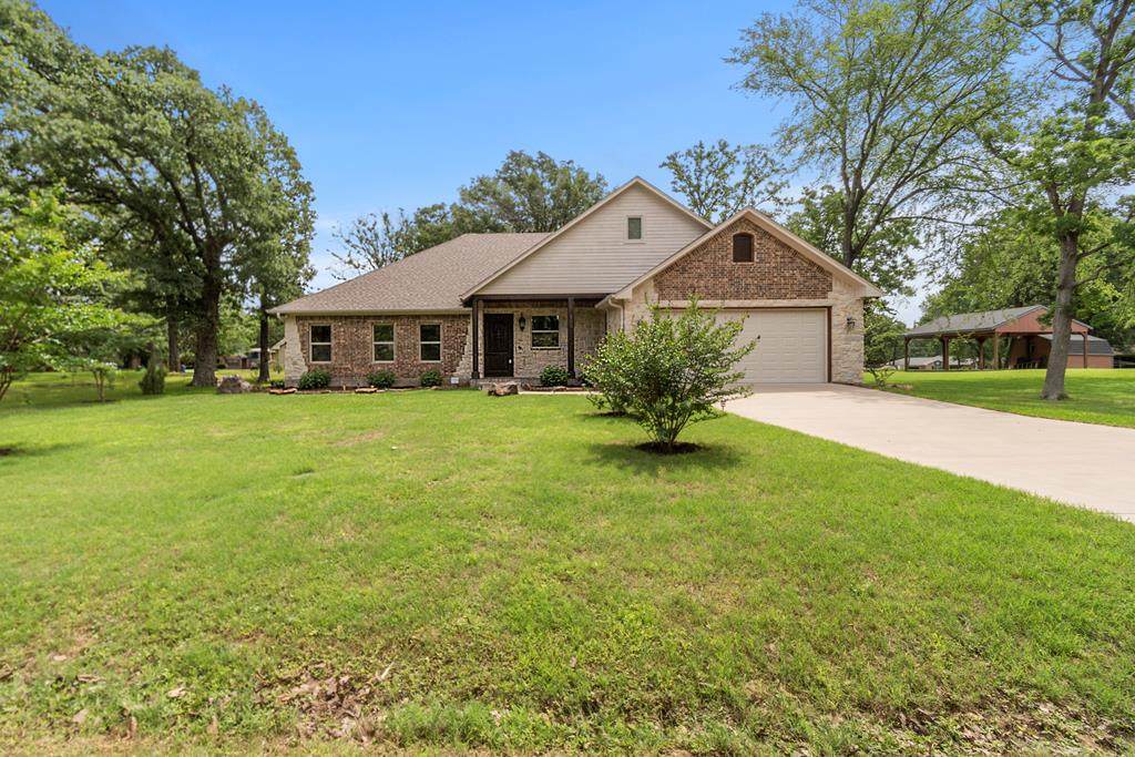 123 Enchanted Dr - Photo 1