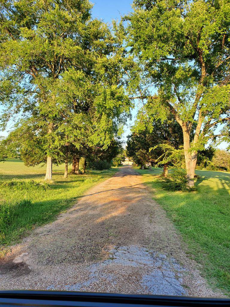 209 City Lake Rd - Photo 1