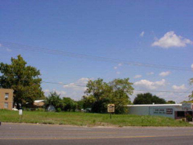 706 W Corsicana Street - Photo 1