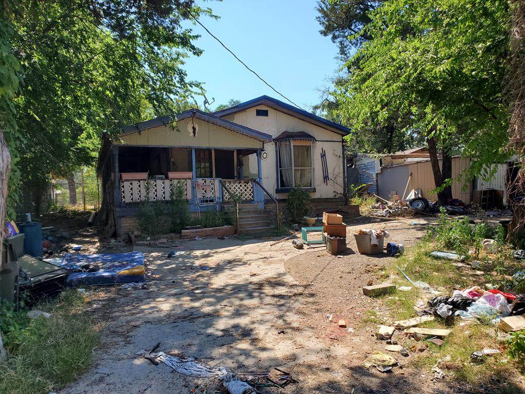 2021 Robert Rd - Photo 1