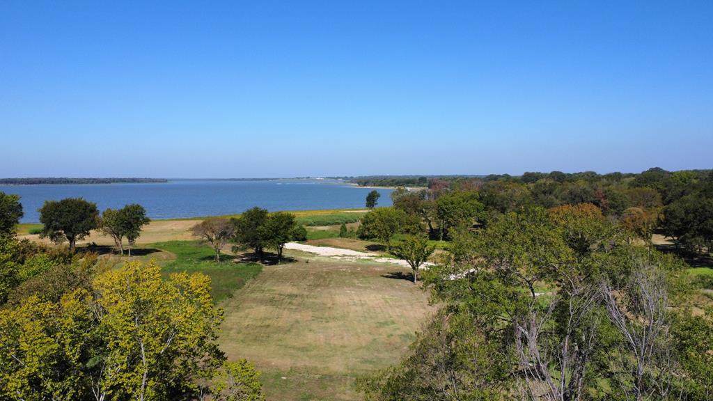1510 Shoreline Dr - Photo 1