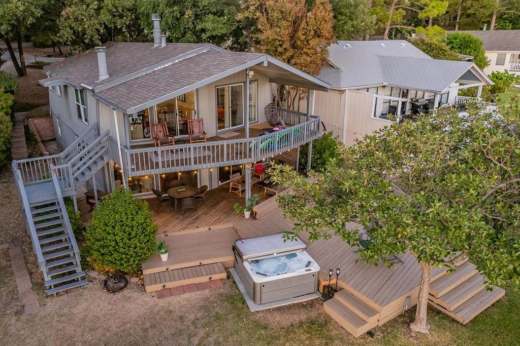 237 Admiral Dr - Photo 1