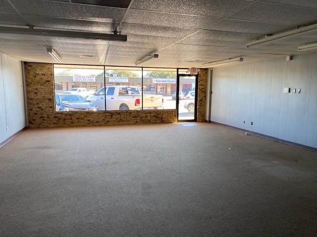 607 E Tyler St - Photo 1