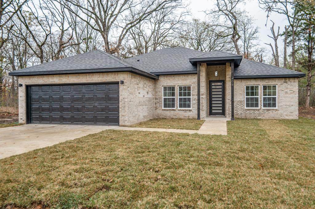 208 Parkside Dr - Photo 1