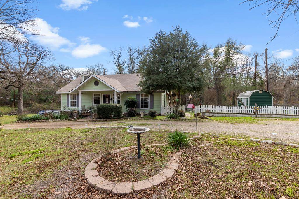 224 Ridgewood Dr - Photo 1