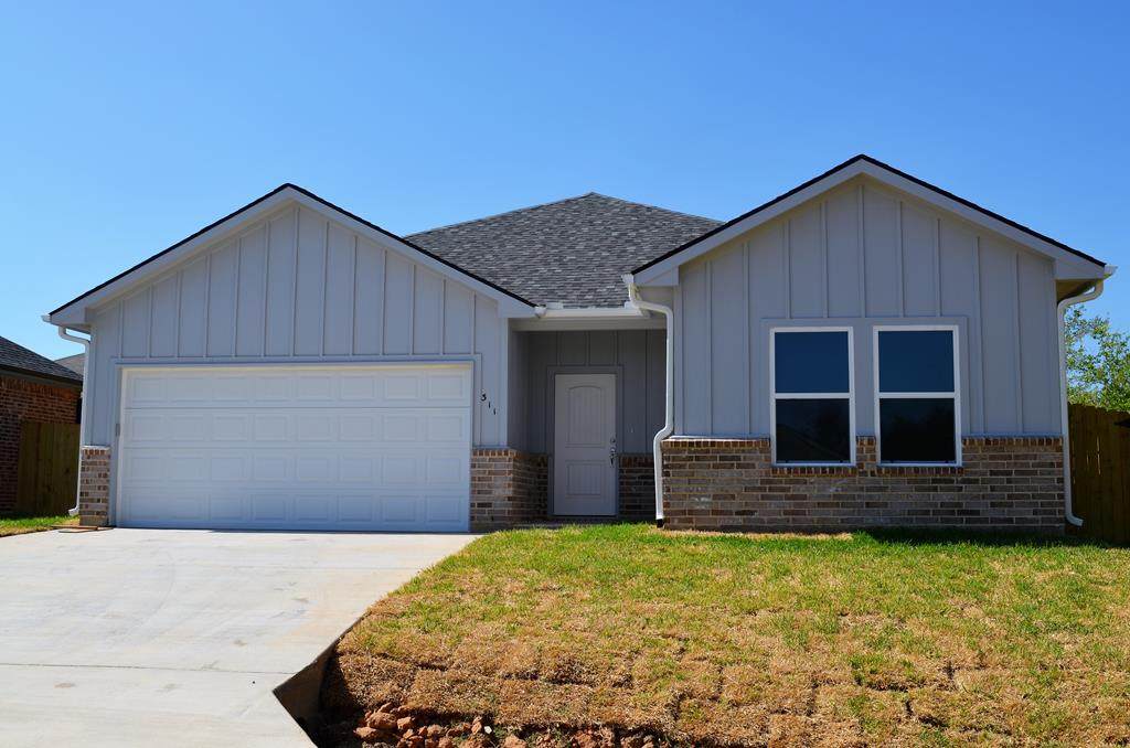 311 Hoover Dr - Photo 1