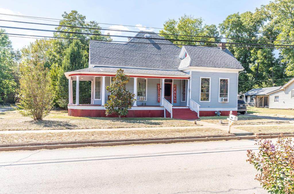 1001 N Jackson - Photo 1