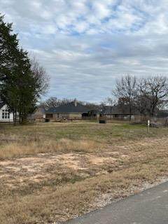 721 Clubview Dr - Photo 1