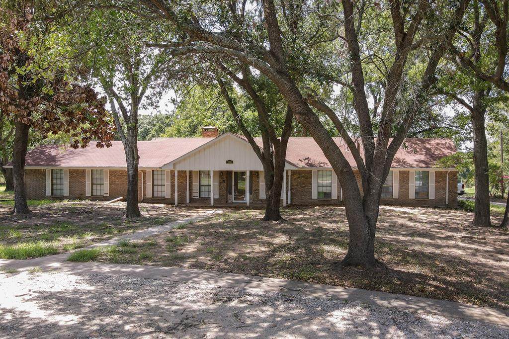 9380 Poe Ln - Photo 1