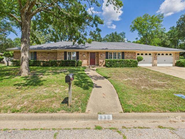930 Bradley - Photo 1