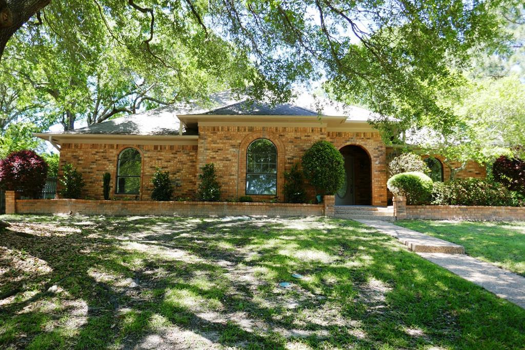 1104 Hillside Drive - Photo 1