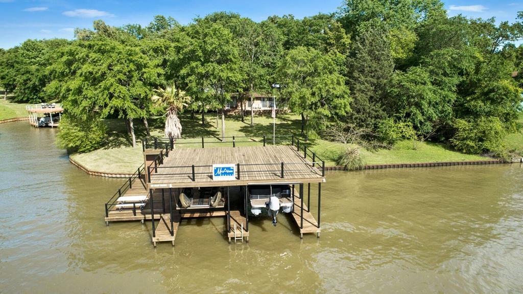226 Shady Shores - Photo 1