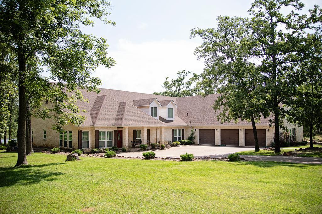 133 Colonial - Photo 1