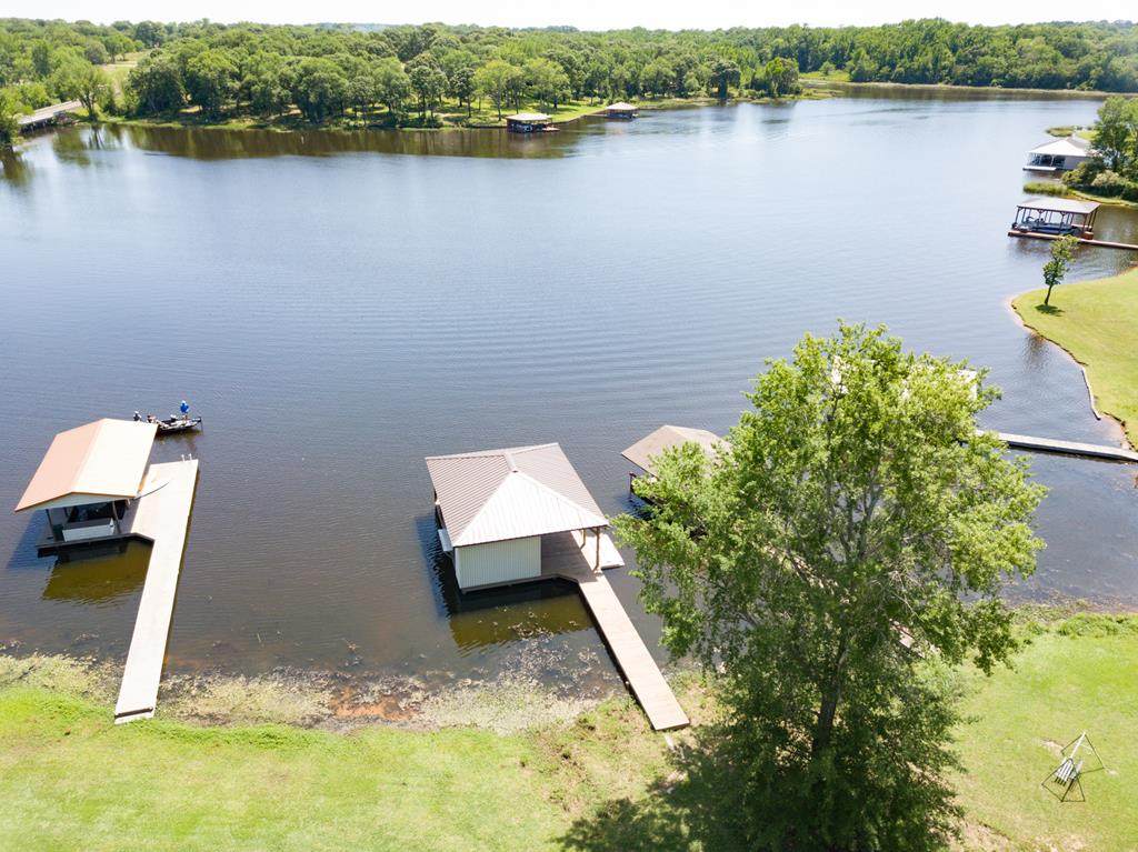 16 Lakefront Drive - Photo 1