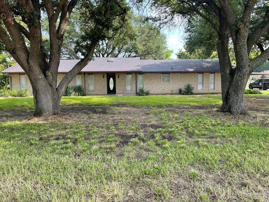 606 E Main Street - Photo 1