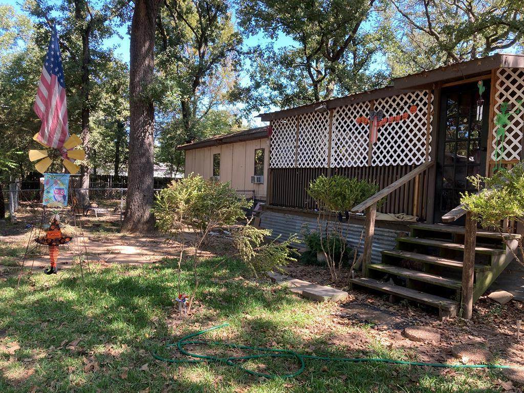 138 Willowwood Drive - Photo 1