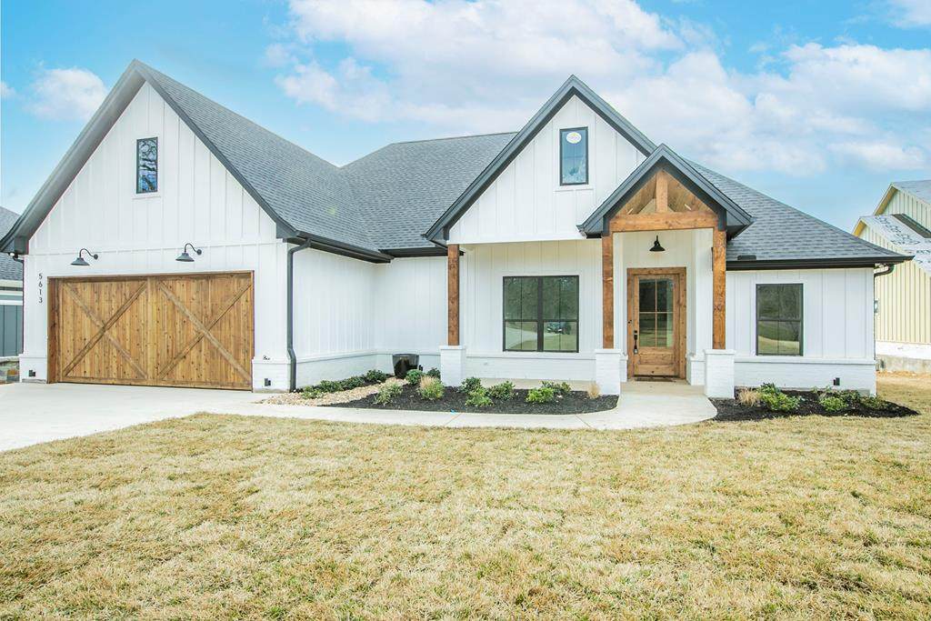5613 Lakeshore Court - Photo 1