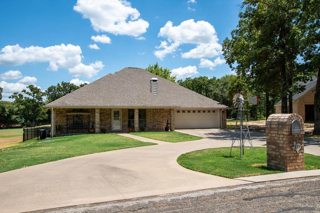 139 Colonial Dr - Photo 1
