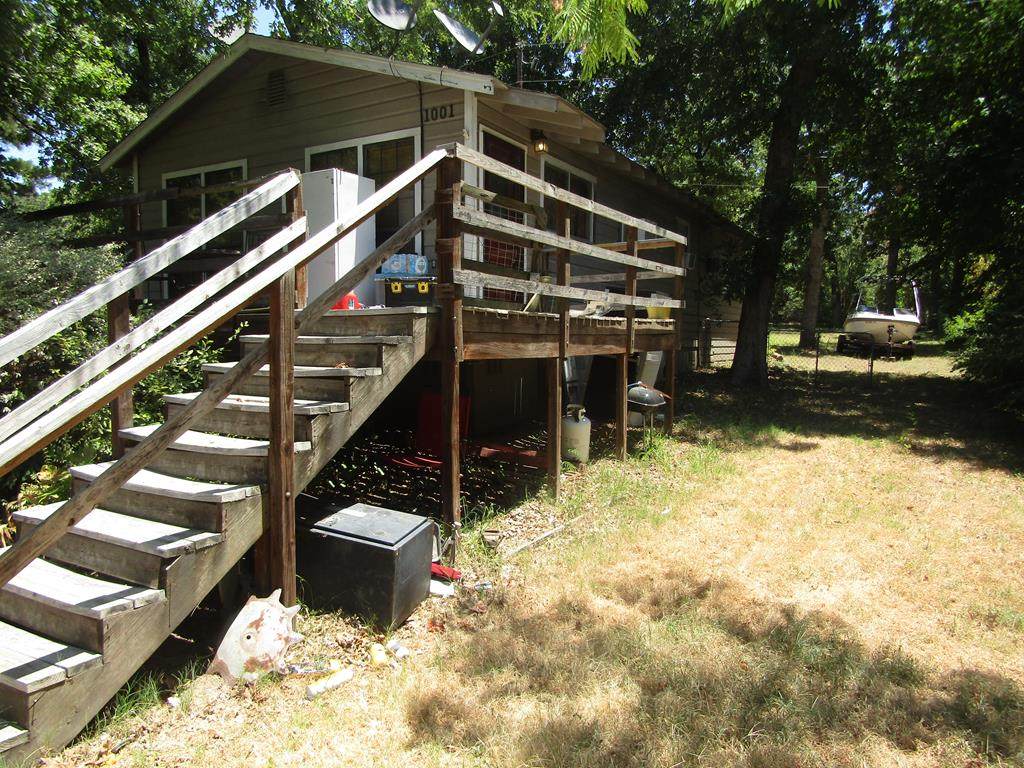 1001 Leaning Oak Dr - Photo 1