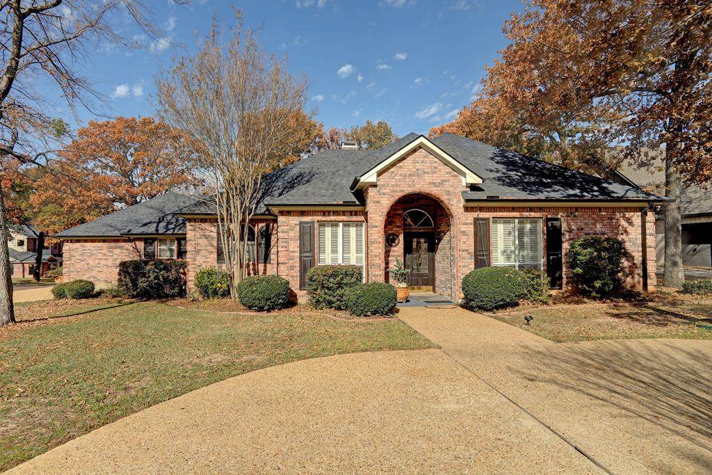 249 Colonial Dr - Photo 1