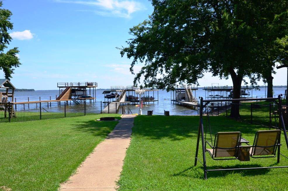 131 Briarwood Drive - Photo 1
