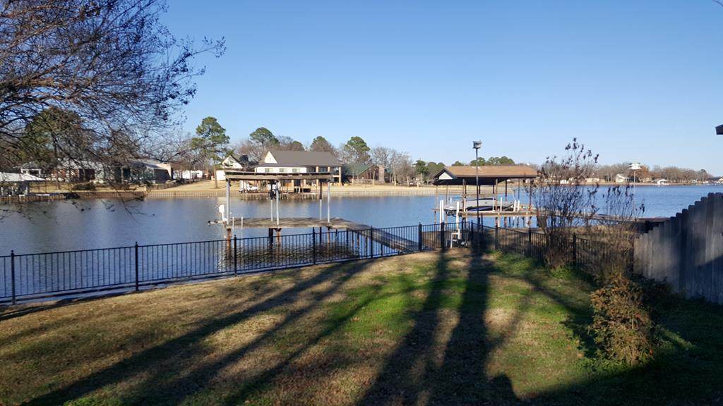 165 Esquire Estates Rd. - Photo 1