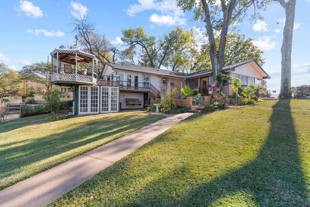 236 Loon Bay - Photo 1