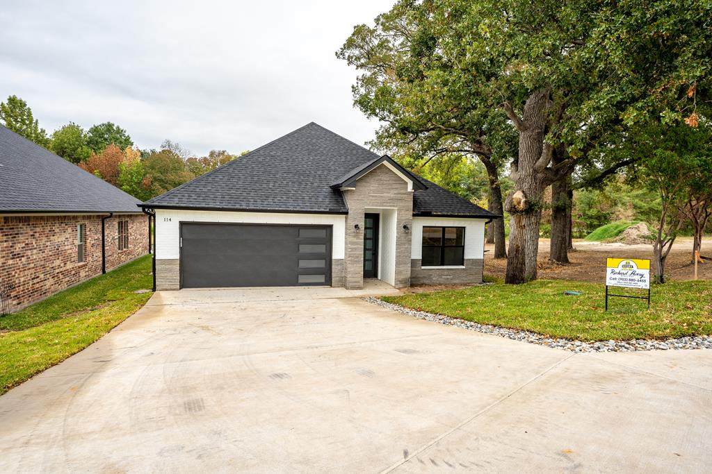 114 Saint Francis Ln - Photo 1