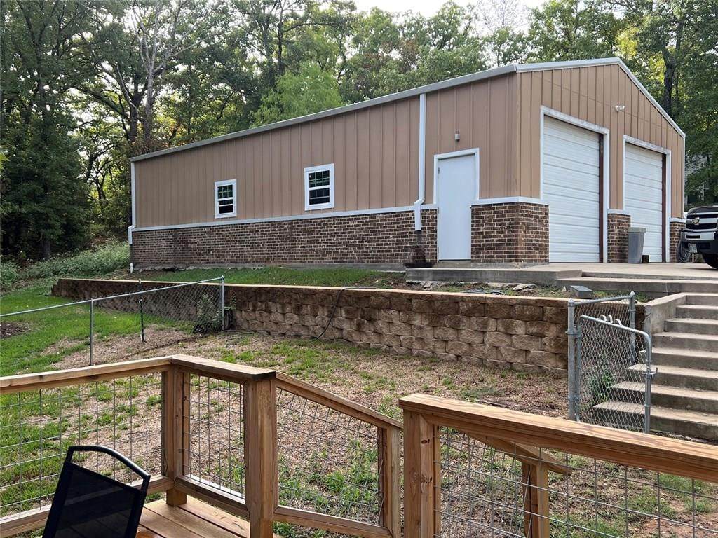 924 Callender Lake Dr - Photo 1