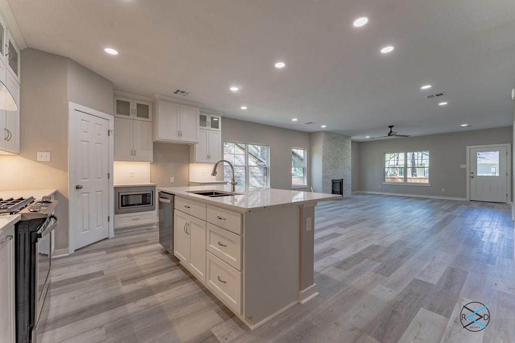 103 Idlewood Road - Photo 1