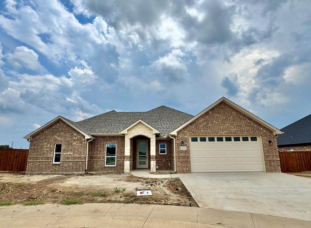 721 Cobblestone Cir - Photo 1