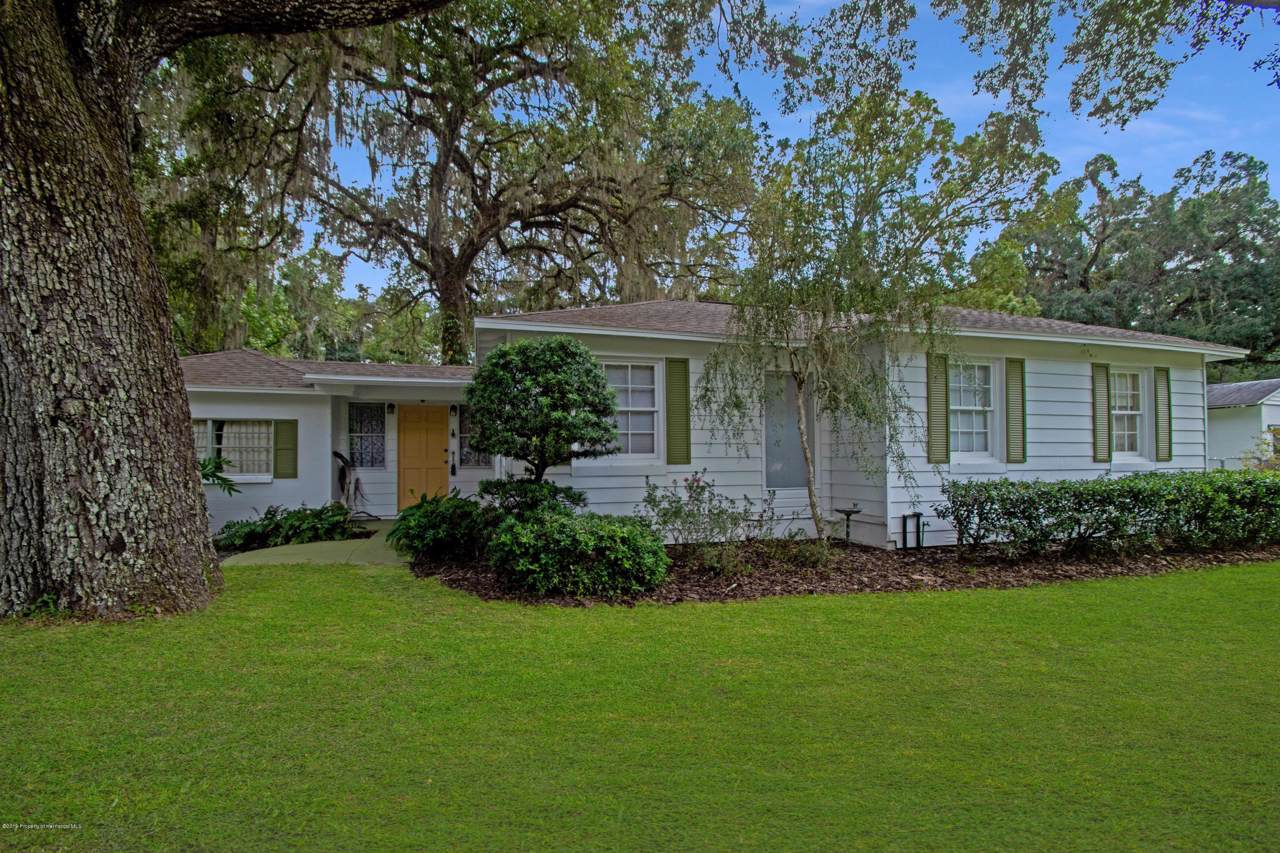 1038 Howell Avenue - Photo 1