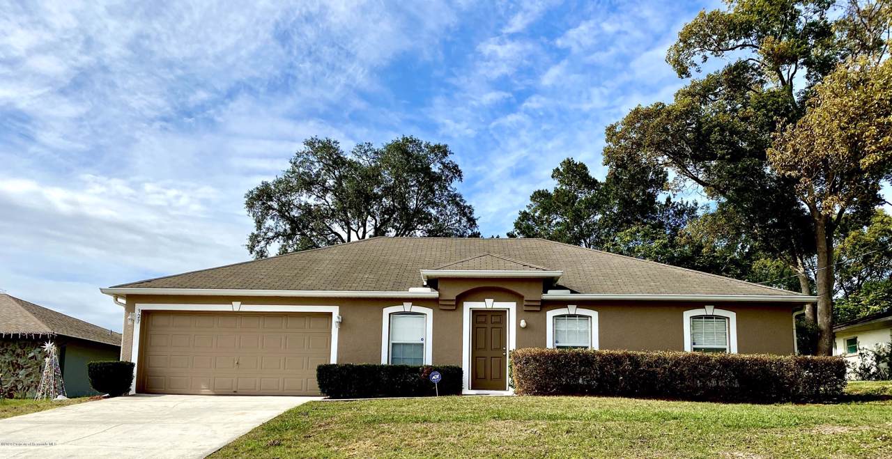 327 Clearfield Avenue - Photo 1
