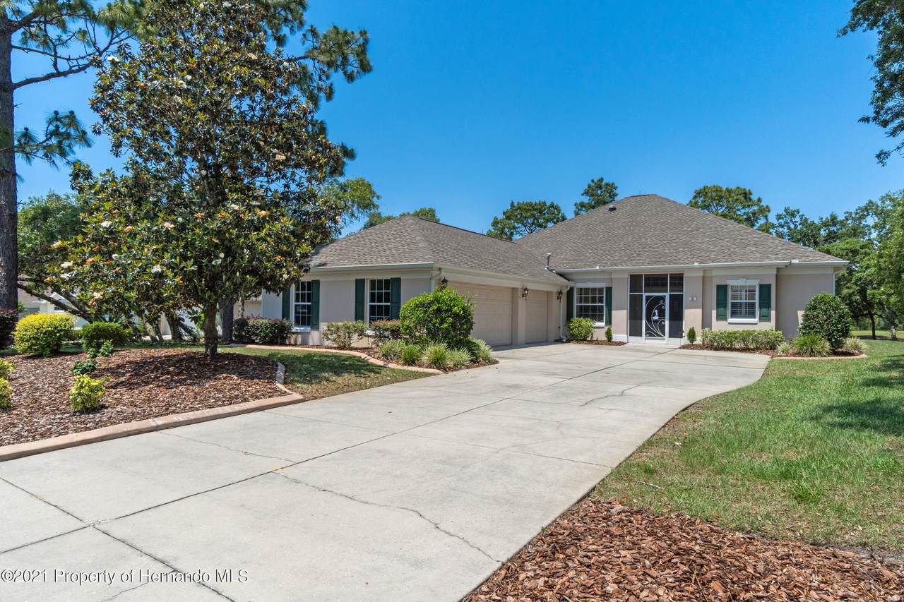 15 Deerwood Drive - Photo 1