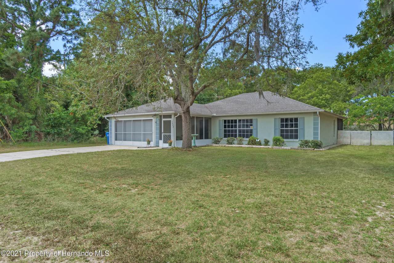 1423 Whitewood Avenue - Photo 1