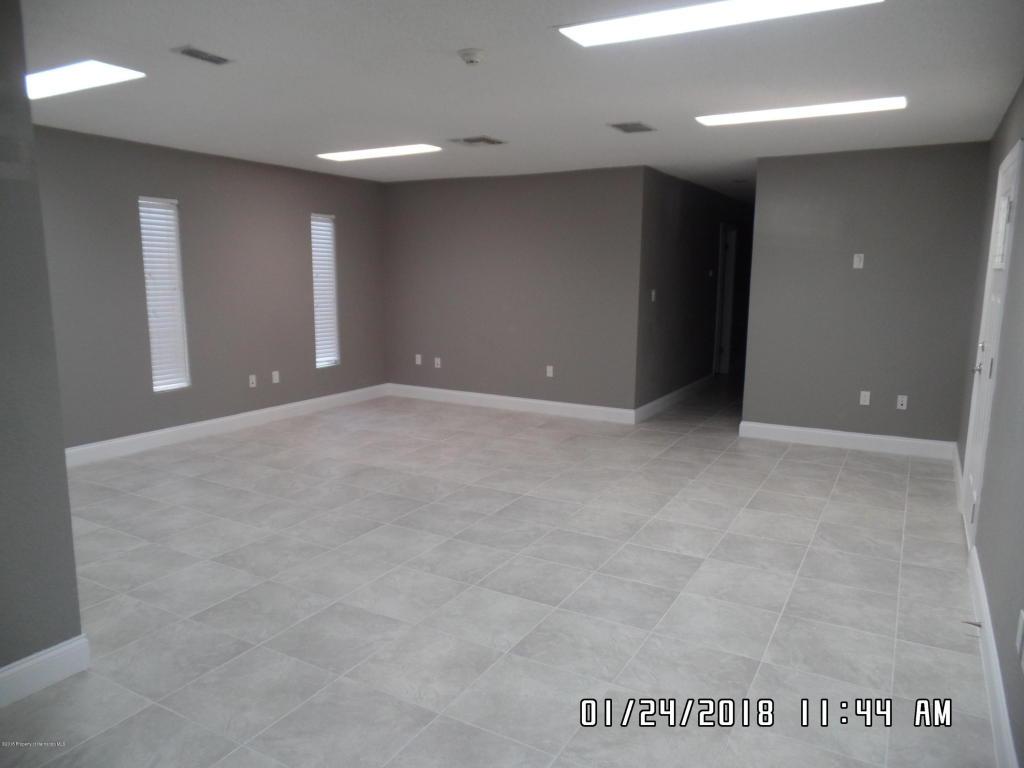 320 S Broad Street - Photo 1