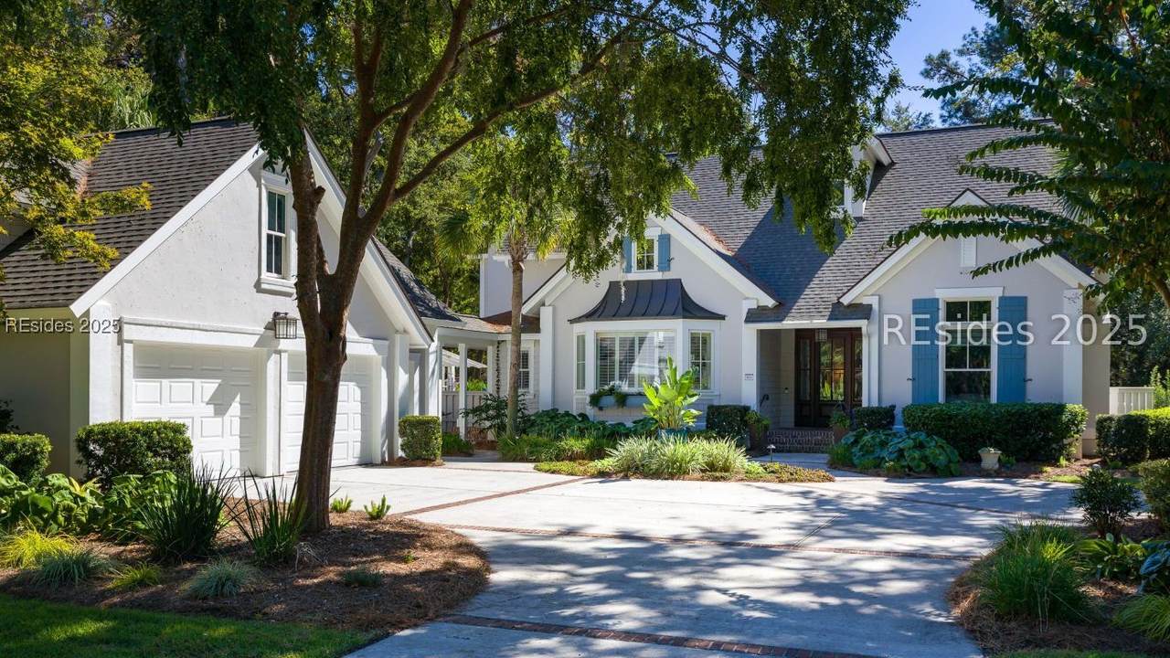 664 Colonial Drive - Photo 1