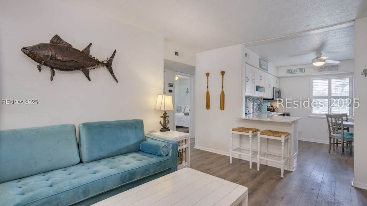 6 Woodward Avenue - Photo 1