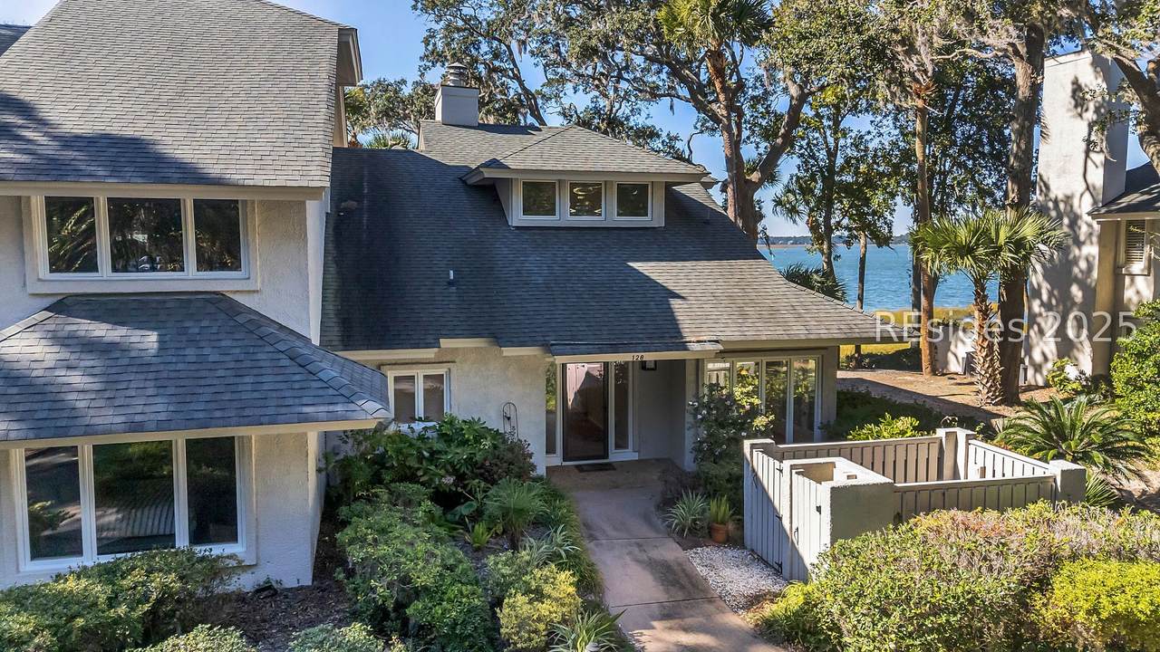 128 Crosstree Drive - Photo 1